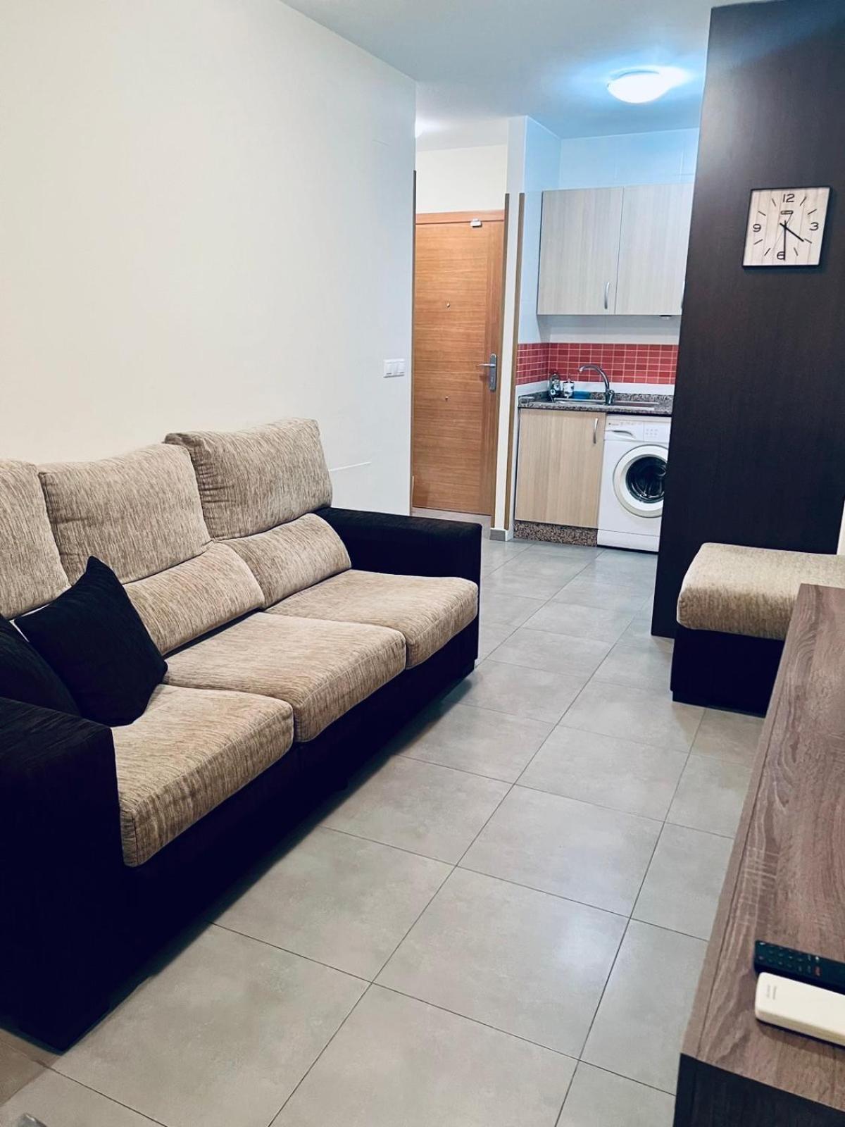 Nice And New Furnished Apartments In Torrevieja Centre ภายนอก รูปภาพ